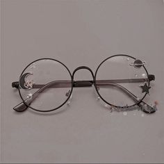 Glasses Astethic, Cute Round Glasses, Trendy Watches Women Fashion, Trendy Watches Women, Clear Glasses Frames Women, Simpul Dasi, Cute Glasses Frames, Classy Glasses