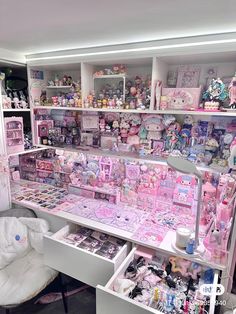 Sanrio My Melody & Kuromi Kawaii Study Room, Otaku Room Aesthetic, Kuromi Room, Kawaii Room Ideas, Cool Room Designs, Room Cute, Dream Bedroom Inspiration