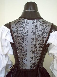 Sweetheart Wedding Gown, Pirate Wedding, Medieval Cosplay, Pirate Wench Costume, Corset Costumes, Pirate Wench, Skull Fabric, Ren Fest, Steampunk Costume