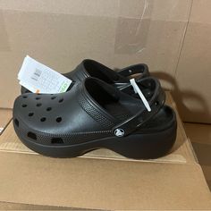 New With Tags Crocs Platform Women Clog Womens Size 10 Black Synthetic Clogs With Cushioned Footbed, Crocs Clogs Outfits Style, Black Chunky Platform Clogs With Round Toe, Crocs Black Platform, Crocs Platforms, Black Platform Slip-on Clogs, Crocs Platform Clog, Affordable Non-slip Black Clogs, Crocs Platform