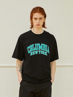 This is a casual and comfortable t-shirt by Columbia University that is made out of high quality and sturdy fabric. With unique design detail and trendy mood, you can style it for your casual and young daily outfit.- Semi oversized silhouette- Graphic print on the front - USA Flag Side Point label Columbia T Shirts, Oversized Graphic Print T-shirt For College, Cool Black Cotton T-shirt, Cool Black Tops With Graphic Design, Black Oversized T-shirt With Letter Print, Oversized Black T-shirt With Letter Print, Oversized Black Letter Print T-shirt, Trendy College T-shirt With Text Print, Black Relaxed Fit T-shirt With Letter Print