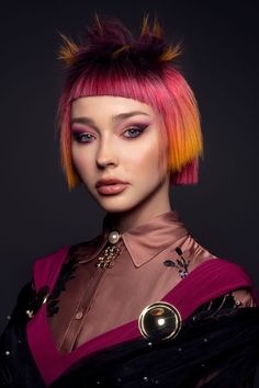 Catwalk Hair, Avant Garde Makeup, Bright Hair, Weird Fashion, Artistic Hair, Editorial Makeup, Hair Art