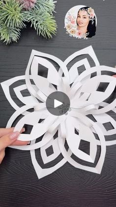 How Do You Make Paper Snowflakes, How To Make Paper Snowflakes Video, Snowflake From Paper, Paper Flower Pattern, Homemade Paper Christmas Decorations, 3d Paper Snowflakes Diy Easy, Large Paper Snowflakes Diy, 3d Snowflakes How To Make, Snow Flakes Making With Paper