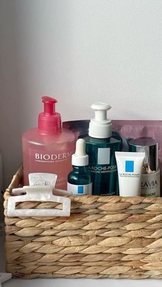 #fyp Bioderma Sensibio, Routine Skincare, Body Skin Care Routine, روتين العناية بالبشرة, 가을 패션, Just Girl Things, Room Organization, Body Skin, Makeup Skin Care