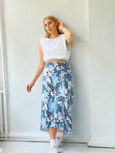 "★Product: - High quality Viscose Fabric. - Soft texture. - Wrap Skirt. It is suitable for any waist size. - Non-see Through. - It does not stick and does not itch. ★Style: - Relaxed Fit. - Mid-Calf Length - High Waist - Textile Belt ★ Model Size: -Waist62cm / 24.4\" -Hips85cm / 33.5\" -Bust75cm / 29.5\" -- Model is 165 cm / 5'5\" Model wears size S-M ★ Measurements(Product): S-M Length (front): 68cm/ 26,8\" Length (back): 84cm/ 33,5\" L-XL Length (front): 70cm/ 27,5\" Length (back): 86cm/ 33,8\ Envelope Skirt, Mid Calf Skirt, Midi Wrap Skirt, Viscose Fabric, Soft Texture, Wrap Skirt, A Line Skirt, Waist Size, Mid Calf