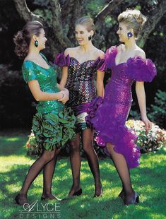 Just Seventeen — November 1990. ‘Holiday formals by Alyce Designs’ Vintage Prom Dresses 90s, 80s Prom Party, 80's Prom, Retro Prom, Dresses 90s, 80s Inspired Outfits, 80s Party Dress, 80s Party Outfits, 80's Party