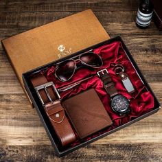 Color: 6pcs Belt Wallet, Luxury Gift Set, Gift Box For Men, Round Watch, نظارات شمسية, Gift Business, Business Gift, Gift Kit, Pen Gift