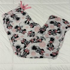 Disney Minnie Mouse Pajama Pants Fleece White & Pink Pink Draw String Tie Nwot! Never Worn!! Women’s Size Medium Great Valentine’s Day Gift! Playful White Pants For Loungewear, Casual Mickey Mouse Bottoms For Loungewear, Casual Minnie Mouse Sleepwear For Pajama Party, Cute Mickey Mouse Sleepwear For Loungewear, Cute Mickey Mouse Sleepwear Loungewear, Casual Minnie Mouse Sleepwear For Loungewear, Playful White Bottoms For Loungewear, Playful White Loungewear Bottoms, Cute White Pants For Sleepover