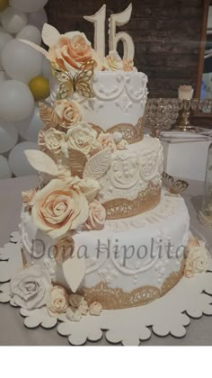 15 años Hipolita.1936 Quencinera Cake Ideas, 3 Layer Quinceanera Cake, Quince Cake Ideas Champagne, White And Gold Quinceanera Cake, Champagne Cake Quince, Gold And Champagne Quinceanera Theme, Rose Gold And Champagne Quinceanera Decorations, Quinceanera Themes White And Gold, Cream And Gold Quinceanera Theme