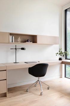 Modern Home Office Desk, Metal Cladding, Guest Room Office, Lifelong Learning, Kids Bedroom Design, Office Room Decor, Gable Roof, Workspace Design, Modern Home Office