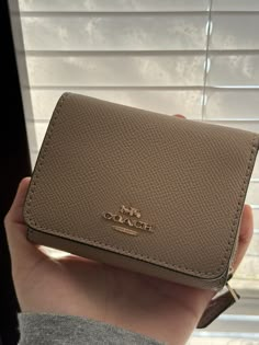 Pre-owned wallet. It has a little scratch on the logo and on bottom a little stain, but it’s in good condition. Cute Wallet, Birkenstock Boston Shearling, Boston Shearling, Cute Wallets, Small Town Girl, Coach Wallet, Birkenstock Boston, Tween Outfits, Wristlet Wallet