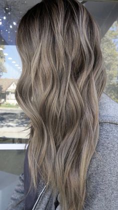 Ah Blonde Hair, Blonde And Mushroom Brown Hair, Blonde To Ashy Brown, Mushroom Brown Blonde Balayage, Light Brown Hair Color Ideas Ashy, Fall Hair Cool Tones, Balayage Hair Mushroom Blonde, Light Brown With Ashy Highlights, Ash Blonde On Dark Brown Hair