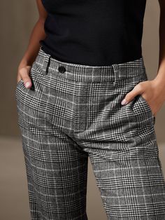 Lightweight luxury, the Iavish Italian wool-blend of this masterfully cut plaid pant uses a high waist with a straight leg and longer inseam to create a leg-lengthening silhouette.  HIGH-RISE STRAIGHT FIT: Cut slim through the hip and thigh, with a s Plaid Straight Work Pants, Gray Plaid Pants, Brown Plaid Pants, Fitted Plaid Straight Pants, Plaid Fitted Straight Leg Bottoms, Luxury Plaid Straight Pants, Fitted High-waisted Plaid Pants, Plaid Pants Women, Womens Pants Design