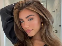 Madison Beer Hair, Brown Hair Looks, Brunette Hair With Highlights, Smink Inspiration, Brown Hair Balayage, School Looks, Hair Inspiration Color