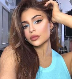 Kylie Jenner Makeup Look, Maquillage Kylie Jenner, Halloweenský Makeup, Makeup Cantik, Make Up Designs, Kylie Makeup, Polynesian Tattoos, Jenner Makeup, Celebrity Makeup Looks