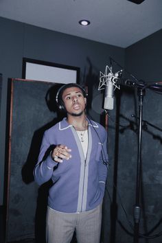 Classic Style Men Vintage, Diggy Simmons Style, Kill Monger, Rnb Singers, Simmons Family, Diggy Simmons, Native Brand, Nightlife Aesthetic, Men Vintage Fashion