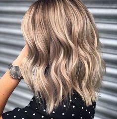 Tmavý Blond, Long Face Hairstyles, Wavy Bob Hairstyles, Long Bob Haircuts, Lob Hairstyle, Long Bob Hairstyles, Chic Hairstyles, Short Hairstyle