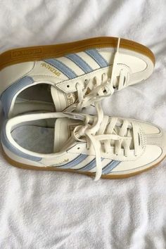 Trendy Shoes Sneakers, Dr Shoes, Preppy Shoes, Pretty Shoes Sneakers, Adidas Spezial, Cute Nike Shoes, Girly Shoes, Shoe Inspo, Cute Nikes