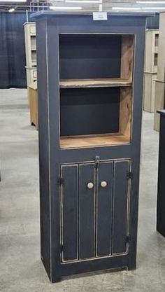 This primitive and country finished cabinet with top shelves is perfect for your country home. Great for the kitchen or living room. Many colors to choose from. Black, Burgandy, Cream, White, or a custom color. Primitive Kitchen Cabinets, Primitive Cabinet, Primitive Cabinets, Country Cupboard, Falling Waters, Homemade Furniture, Primitive Kitchen, Booth Display, Country Primitive