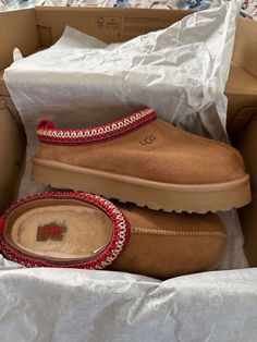 Ugg’s Tasman, Chestnut Brown Uggs Outfit, Red Ugg Tasman Slippers Outfit, Ugg Tasman Red Stitching, Ugh Tasman Platform, Uggs Slippers Aesthetic, Taxman’s Uggs, Tasman Uggs Aesthetic, Uggs Slippers Tasman