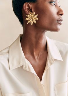 Fine gold-plated earrings in mostly recycled brass;Non-plated surgical steel stems to avoid allergy risks;Weight: 6 g / 0.2 oz;Height: 5.2 cm / 1.9 in;Length: 4.9 cm / 1.7 in Sezane Gaspard, Suit Shoes, Classy Jewelry, Swimwear Dress, Best Bags, Timeless Accessories, Minimalist Necklace, Gold Plated Earrings, Small Leather Goods