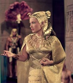 Appetite for Cinema • In 1956, renowned director Cecil B. DeMille made... Helen Rose, Anne Baxter, Egyptian Fashion, Silver Outfits, Hollywood Vintage, Robes Glamour, The Ten Commandments, Hollywood Costume, Vintage Hollywood Glamour