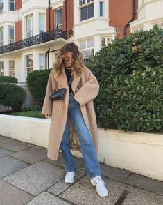 Chloe Hayward, Trendy Instagram Outfits, Colorful Fall Outfits, Shopping Checklist, Minimal Street Style, Overall Outfit, Daily Fashion Inspiration, Date Outfit Casual, Coat Outfits