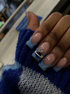 Nail Inspiration Dark Blue, Simple Dark Blue Nails, Track Nails, Straight Nails, Navy Blue Nail Designs, Royal Blue Nails Designs, Dance Nails, Planet Nails