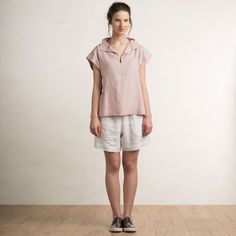 "Casual linen blouse for women. This short sleeve blouse is carefully handmade of very soft natural medium weight linen fabric. * 100% linen * machine washable * color in the pictures - dusty rose BLOUSE SIZE: ------------------ * XS - recommended body fit bust 28.5\"-32\" / 72-82cm waist 21.5\"-32\" / 55-82cm hips 28.5\"-34\" / 72-86cm height 61\"-66\" / 155-168cm - flat cloth measurements bust 33\" / 84cm blouse length 23\" / 58cm + 1.6\"/ 4cm collar ------------------ * S - recommended body f Casual Pink Linen Blouse, Beige Ramie Top For Summer, Summer Beige Ramie Blouse, Beige Ramie Summer Top, Relaxed Fit Ramie Blouse, Summer Beige Ramie Tops, Summer Ramie Blouse, Spring Linen Short Sleeve Top, Spring Short Sleeve Linen Top