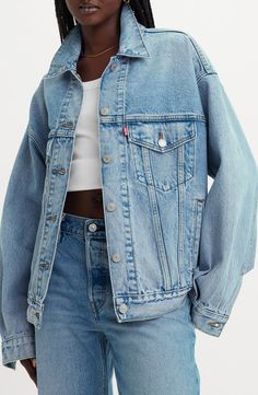 Fall style must haves mom inspiration   Levi's® '90s Denim Trucker Jacket | Nordstrom Oversized Jean Jacket Outfit, Jean Jacket Fits, Jean Jacket Styles, Lightweight Denim Jacket, Jean Jacket Outfits, Oversized Jean Jacket, Denim Trucker Jacket, 90s Denim, Blue Jean Jacket