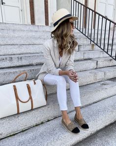 spring weekend travel outfit with travel pieces and snakeskin toe cap espadrilles from sole society Outfit With Espadrilles, Outfit Basics, Outfit Sweatpants, Paris Style, Weekend Travel, Travel Outfits, Wardrobe Update