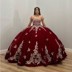 Size 8 Quinceaera Dress Burgundy Sweet 16 Dresses, Wine Color Quinceanera Dress, Red With Gold Quinceanera Dresses, Burgundy Ball Gown Dress For Wedding, Burgundy Ball Gown For Wedding, Fur Ball Gown, Xv Dresses Red, Royal Red Quinceanera Dresses, Red Quince Crown