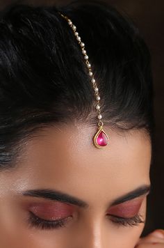 Mangtika Simple, Simple Mangtika, Mangtika Jewellery Gold, Gold Mangtika, Tikka Jewelry, Bridal Jewellery Inspiration, Neck Pieces Jewelry, Fancy Jewelry Necklace, Modern Gold Jewelry