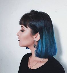 Hippie Makeup, Blue Hair Highlights, Navy Hair, Short Ombre Hair, Hair Color Underneath, Peekaboo Hair, Brunette Hair With Highlights, Hair Streaks, Hair Color Pastel