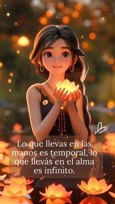 a girl holding a lantern in her hands with the caption, lo que llevas en las manos es temprall