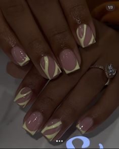 French Tip Nail Ideas Black Women, Cute French Nails Design, Acrylic Nail Ideas For Beach Vacation, Short French Tip Nails Color, Short Square French Tip Nails With Design, Bare Nails With Design, Cute Nail Ideas Black Women, Short Nails Acrylic Summer 2024, Short Square Fall Nail Designs