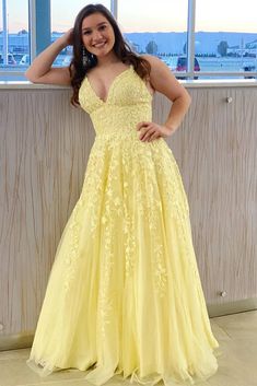 Yellow Floor-length Prom Evening Dress, Yellow Floor-length Prom Dress, Yellow Lace Dresses With Lace Patchwork, Yellow Lace Patchwork Dresses, Yellow Evening Dress For Prom Season, Yellow Gown For Banquet And Prom Season, Yellow Gown For Banquet During Prom Season, Yellow Party Dress With Lace Patchwork, Yellow V-neck Party Gown