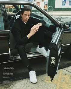 Men Cars Photography, Classic Car Photoshoot, Male Portrait Poses, Car Poses, Adrien Brody, Men Photoshoot, Men Photography, Men Stylish Dress, Street Fashion Men Streetwear