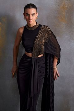 Black Dress For Cocktail Party, Latest Indo Western Outfits For Women, Western Cocktail, Tops Outfit Ideas, Purple Skirt Outfit, Concept Saree, Draped Saree Gown, Diy Dresses, Black Velvet Blouse