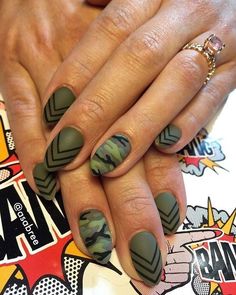 Military Nails, Army Nails, Country Nails, Green Nail Designs, Black Nail, Creative Nails