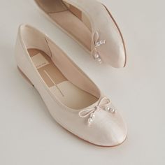 Beautiful Ballet Flats, Wedding Dress With Flat Shoes, Fairy Wedding Shoes Flats, Wedding Ballerina Flats, Ballet Flat Wedding Shoes, Ballet Slipper Shoes, Beaded Wedding Shoes, White Satin Wedding Shoes, Old Money Flats