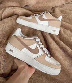 Nike Shoes Women Fashion, Shoes For School, Air Force Shoes, Back To School Shoes, Nike Fashion Shoes, Shoes Outfit Fashion