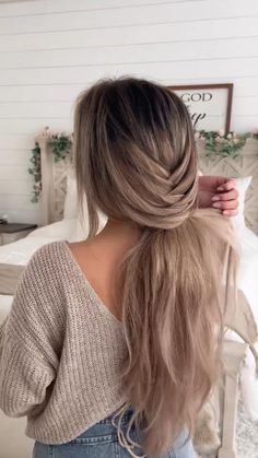 Side Hair Styling, Moose Hairstyles Curls, Easy Hairstyles You Can Do Yourself, Wi Ter Outfits Women, Formal Hairstyles For Long Straight Hair, Half Up Updos For Long Hair, Birthday Party Hairstyles For Long Hair, Cute Brunette Hairstyles, Hairstyles Videos Easy