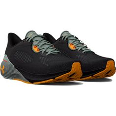 Under Armour Men's HOVR Machina 3 Running Shoe Under Armour Shoes, Mens Nike Shoes, Cool Outfits For Men, Gym Shoes, Black Running Shoes, Online Shops, Sneakers Men Fashion, Under Armour Men, The Energy