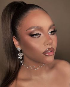 Brown Glam Makeup Looks, Bride Makeup Glitter Eyes, Soft Glam With White Liner, Make Up For Birthdays, Makeup For Cocktail Party, Make Up Nude Look, Makeup With Brown Eyes, Bling Makeup Looks, New Years Make Up