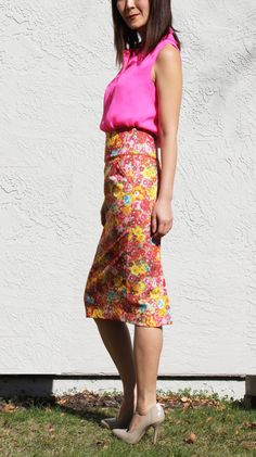 "Classic high waist pencil skirt in lovely color and print This beautiful pencil skirt is made of medium weighted fabric with hint of stretch for easy move Classic pencil skirt length makes it to dress up for special occasion Figure flattering fit for work- ready look and even more -Tailored Fit -Drops below knees -Constructed with high waist ( 4\" wide waist band sits about 2\" above naval ) -Pink piping detail around waist and pockets -Pocket Detail -Invisible zipper closure on the center back Chic High Waist Floral Print Mini Skirt, Chic Floral Print Fitted Pencil Skirt, Chic High Waist Floral Mini Skirt, Chic Floral Print Midi Skirt, Fitted Floral Print Chic Pencil Skirt, Chic High-waist Floral Print Mini Skirt, Chic High-waist Floral Mini Skirt, Floral Print Relaxed Midi Skirt, Pink Printed Skirt For Summer