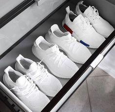 3 Striped All White Sneaks Best Shoes For Men, Sneakers Men Fashion, White Shoes, White Sneakers, Sneaker Head, Tennis Shoes, Adidas Shoes, White Sneaker, Shoe Collection