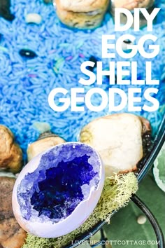 an egg shell with blue globs on it and the words diy egg shell geodes