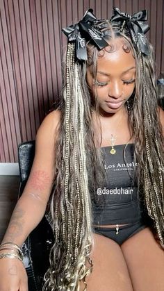 Braids With Human Hair Black Women, Boho Knotless Braids Highlights, Braids With Tinsel Black Women, Highlight Boho Braids, Sneakerball Hairstyles, Blonde Brown And Black Knotless Braids, Braided Hairstyles For Birthday, Fishtail Ponytail Black Women, Hairstyles Sew In