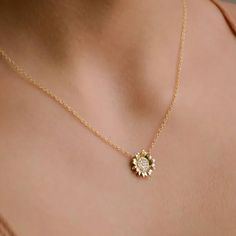 Cluster Diamond Sunflower Necklace. Rarely Worn, Beautiful Piece. Clearing Out My Jewelry Collection. 17’’ Chain, 14k Yellow Gold. Purchased In 2021 Locket Design, Pave Necklace, Sunflower Necklace, Necklace Diamond, My Jewelry, Diamond Color, Locket, Womens Jewelry Necklace, My Jewellery